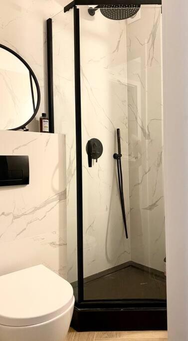 Apartment Close To Metro, 8 Minutes To Centrum And Near Airport وارسو المظهر الخارجي الصورة